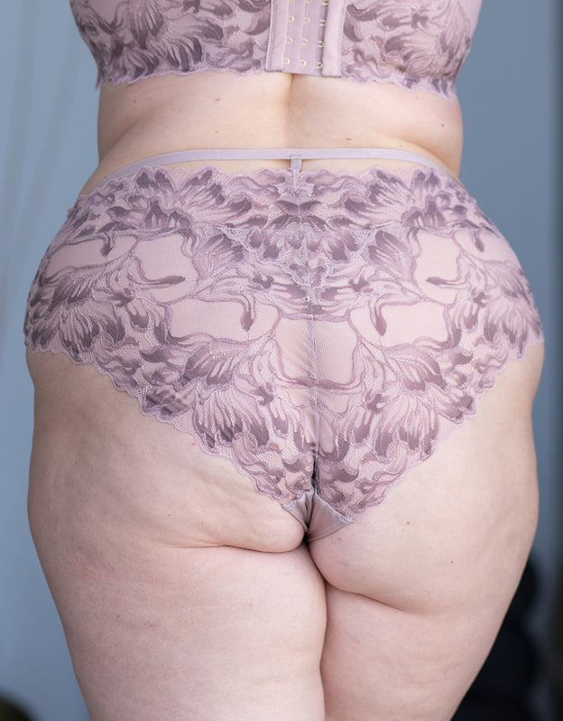 High-Panty "Cha-Cha-Cha" nougat