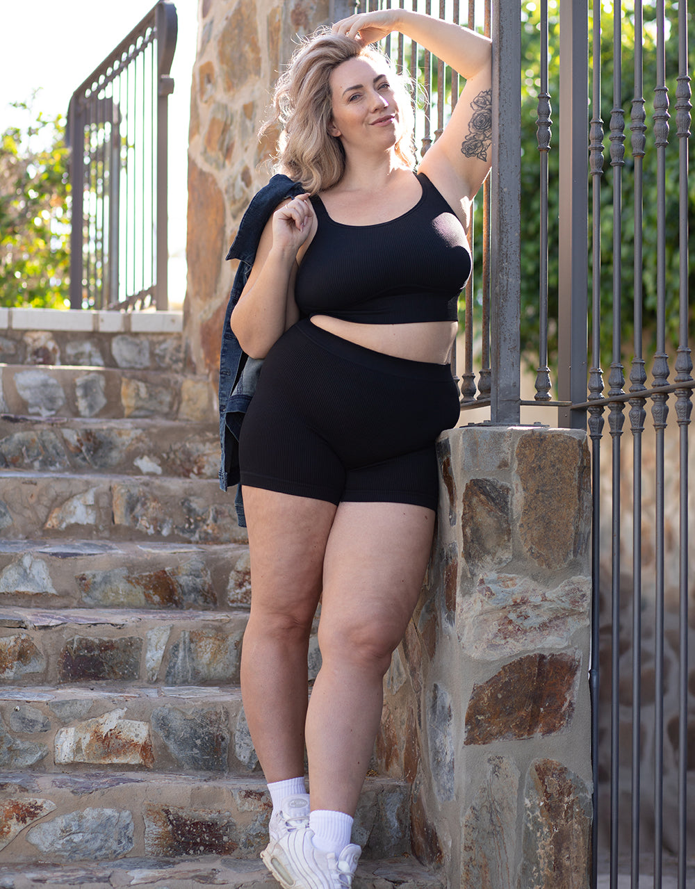 High-Waist-Shorts "Freeda" black